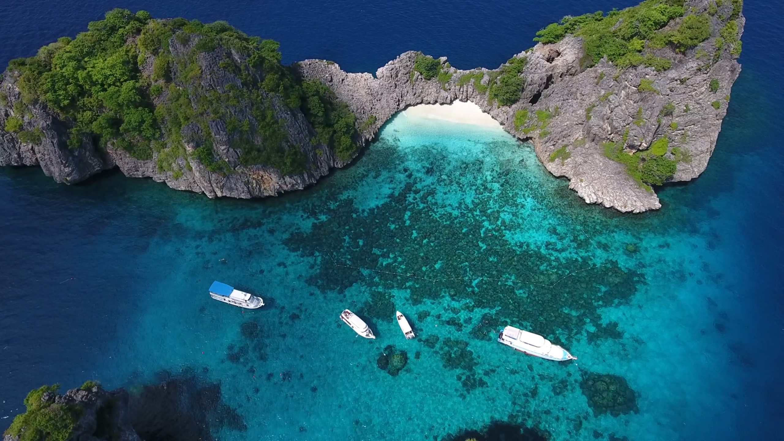 Koh Haa - Diving Koh Lanta - Hidden Depths Diving