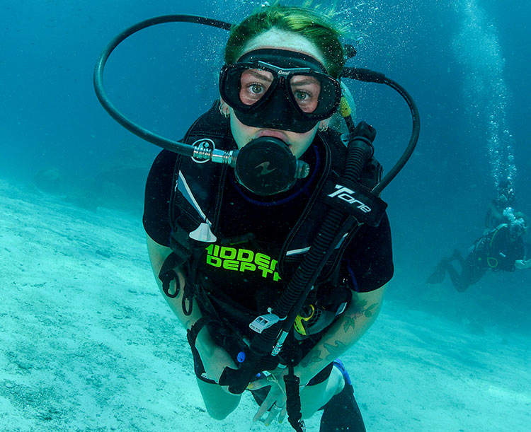 Curso de Buceo Discover Diving Koh Lanta - Hidden Depths Diving